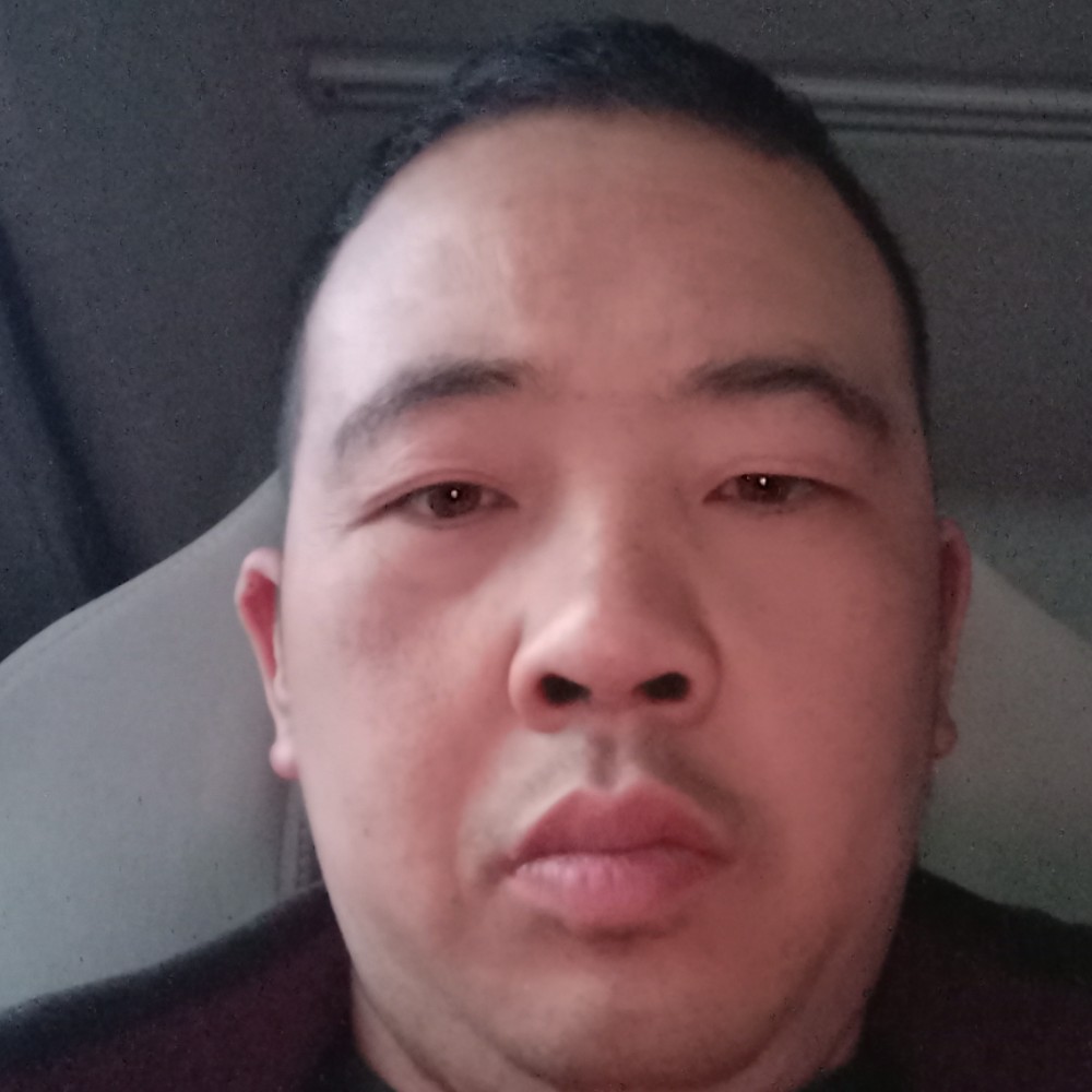 虚心改变大树的照片