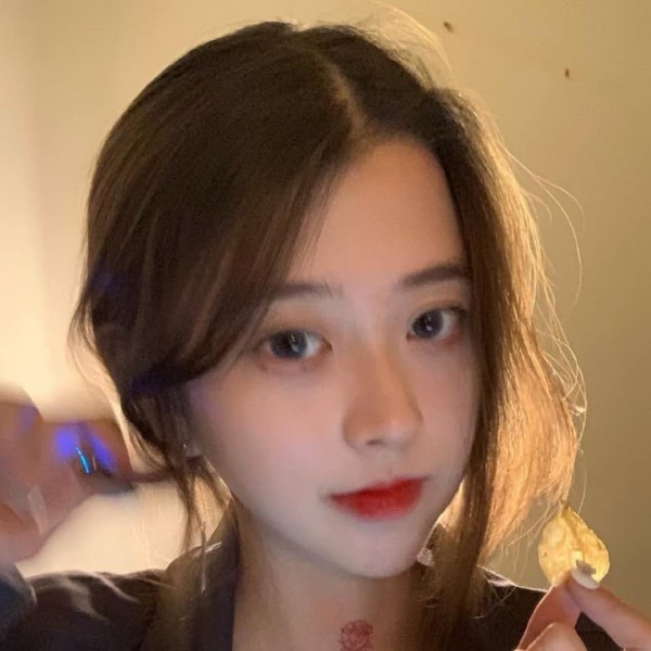现实和冬耀的照片