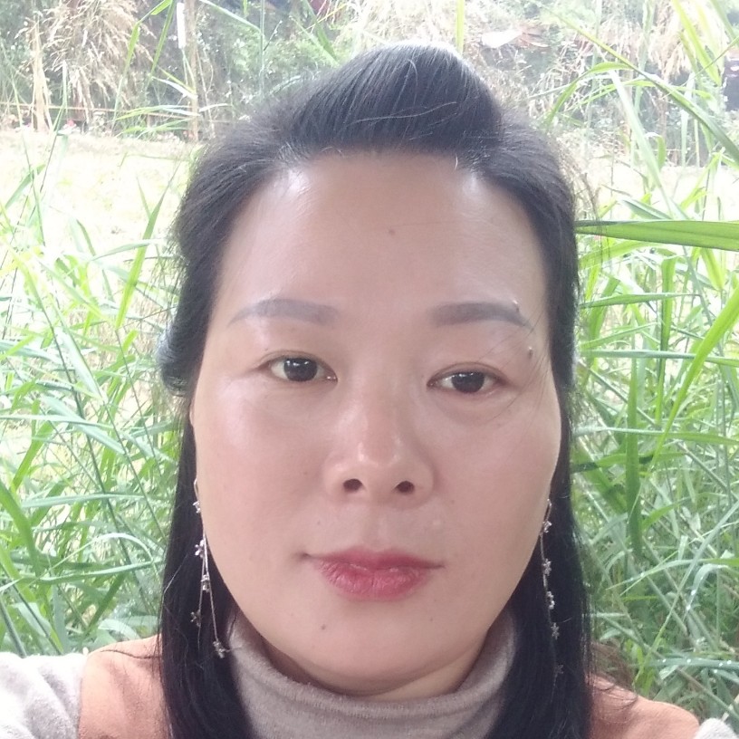 猫咪泪了烂漫的照片