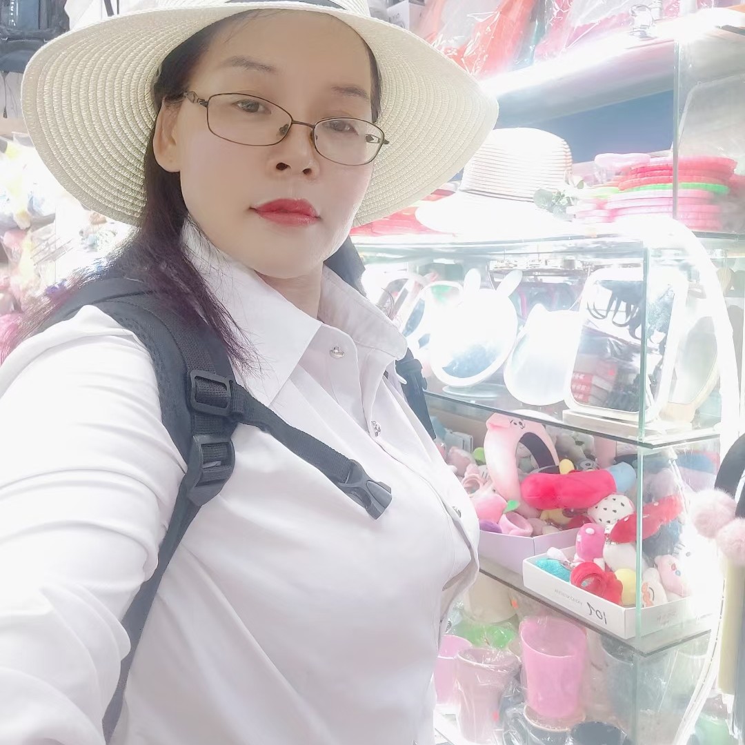 包容爱冥王星的照片