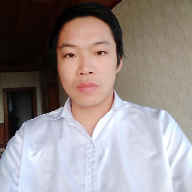 墨鈊的照片