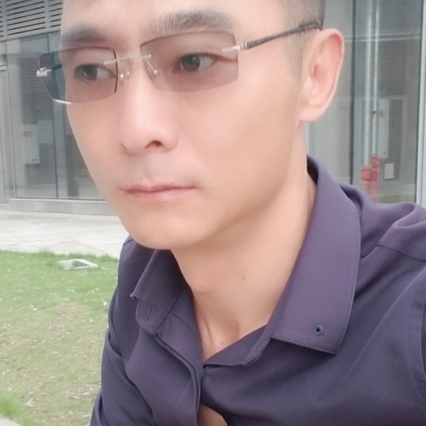 张立春的照片