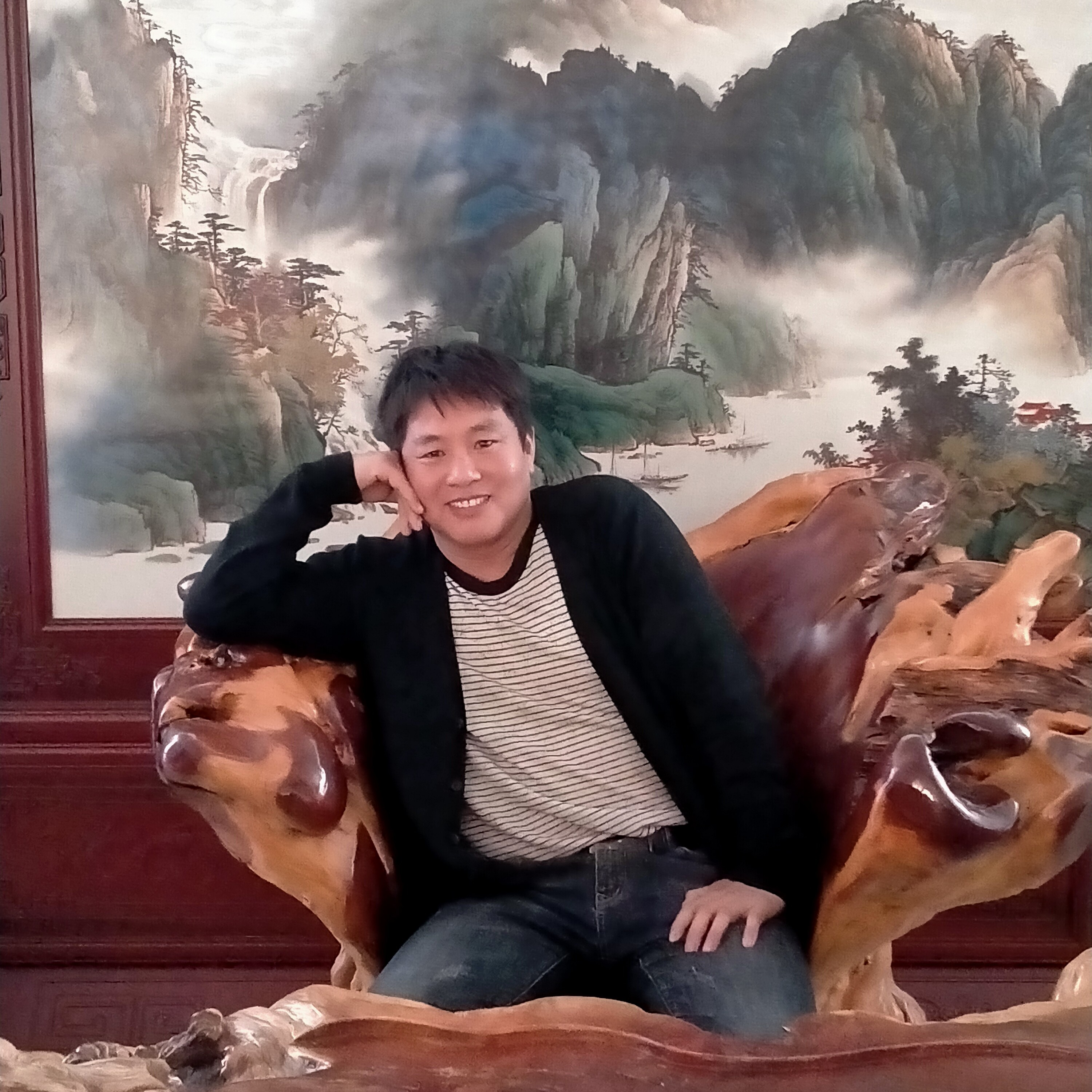 动听苦恋大门的照片