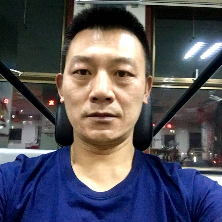 韶华耍酷的照片