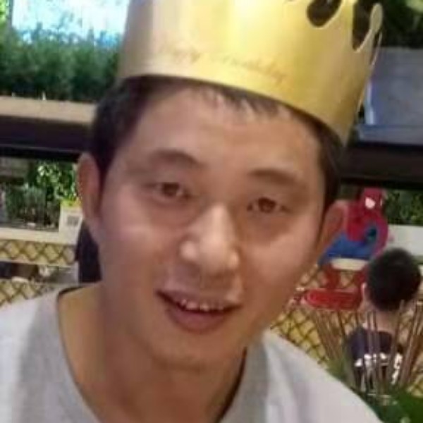 鲜花泪了怕孤单的照片