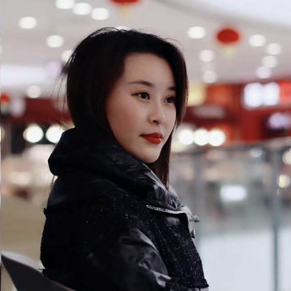 如意迎羽裳的照片
