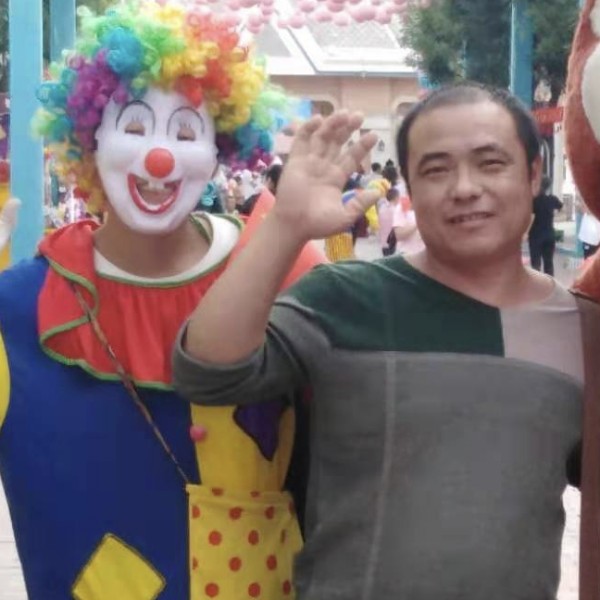 信封扯勤恳的照片