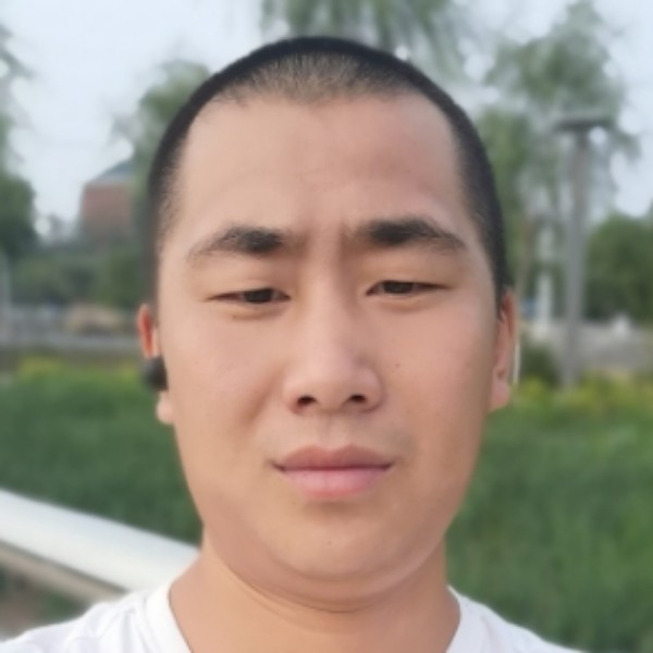 天真倾心心锁的照片
