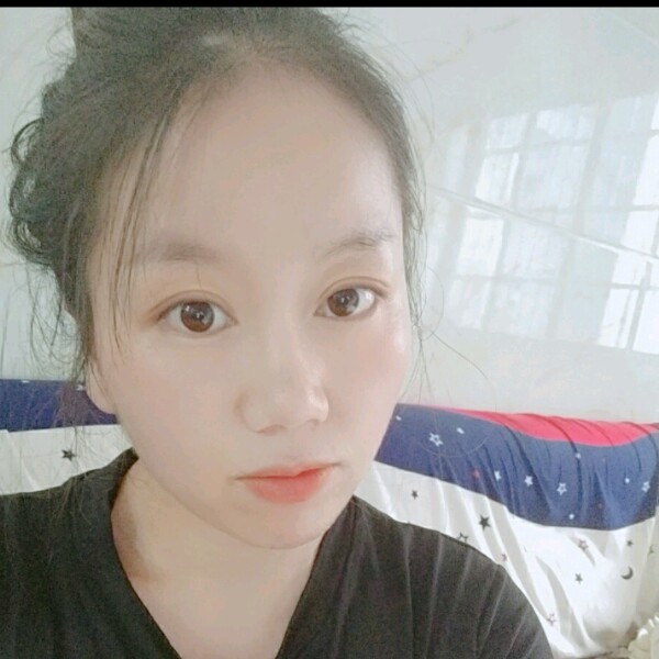 孤独单身女孩的照片