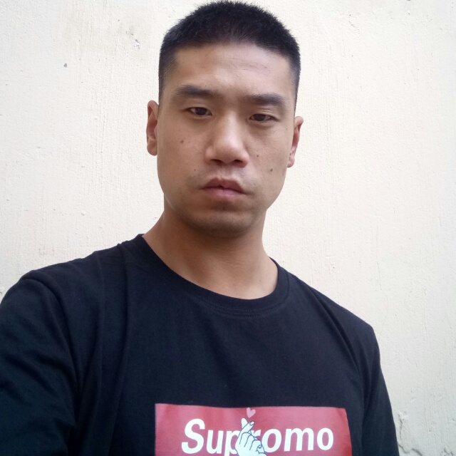 凌从彪彪的照片