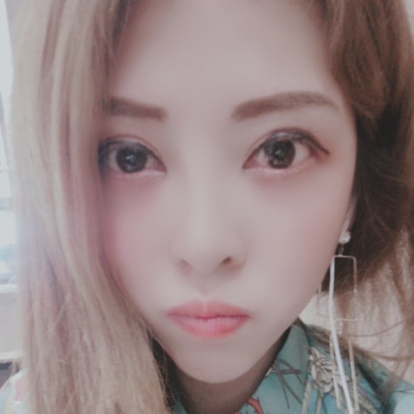 无辜凝眸舞蹈的照片