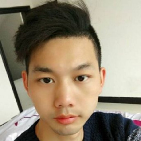 踏实挽手棒球的照片