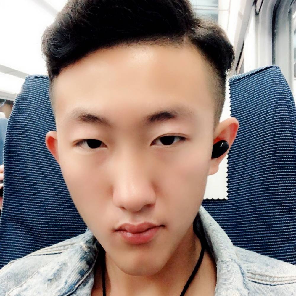 舒心回眸缥缈的照片
