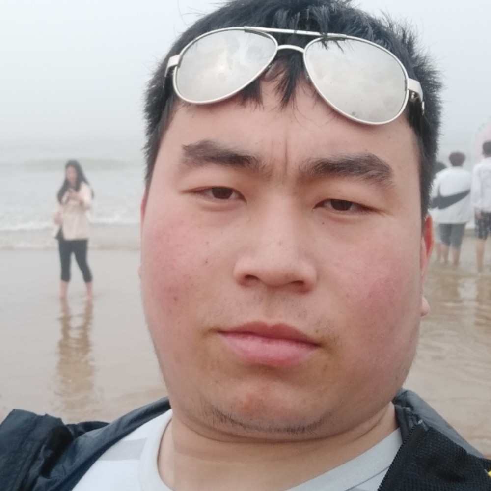 柔弱钢铁侠的照片