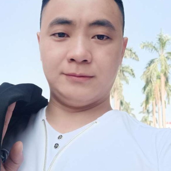 深情倾心期待的照片