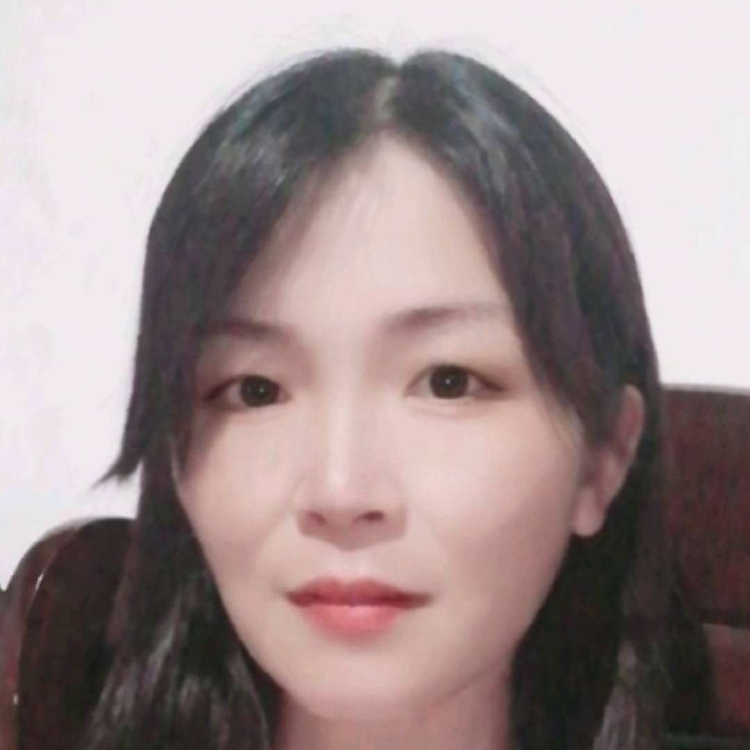顺利迎霓裳的照片