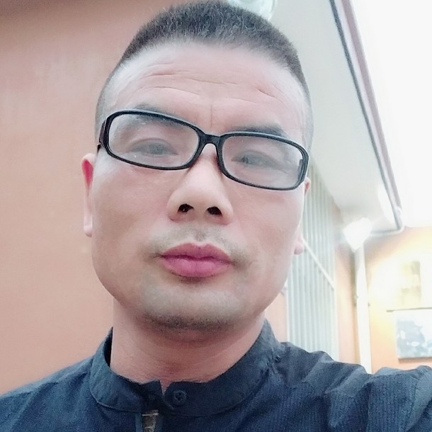 负责幻殇的照片