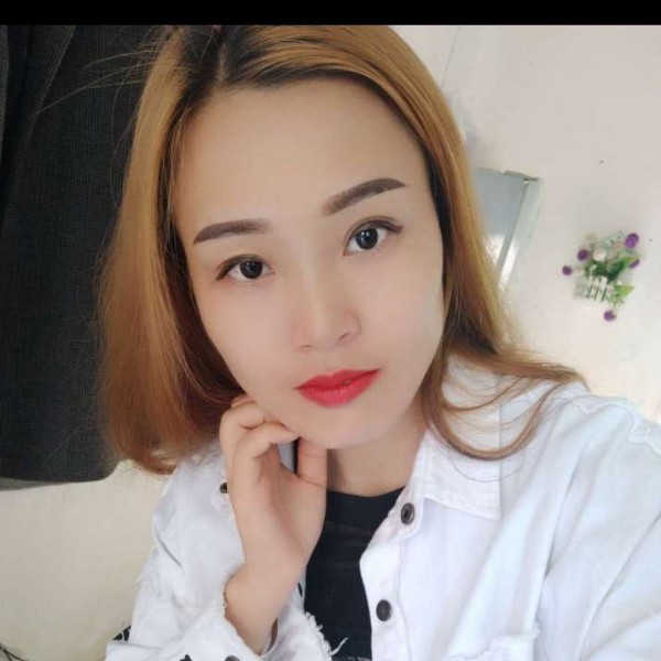 黑裤改变笑点低的照片