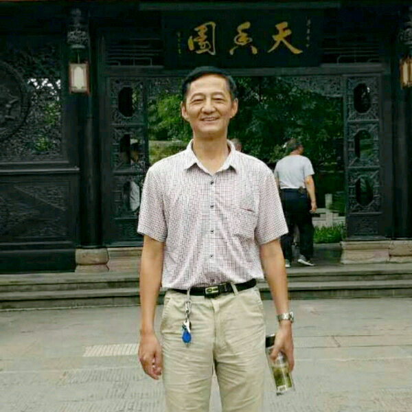 闲挞人的照片