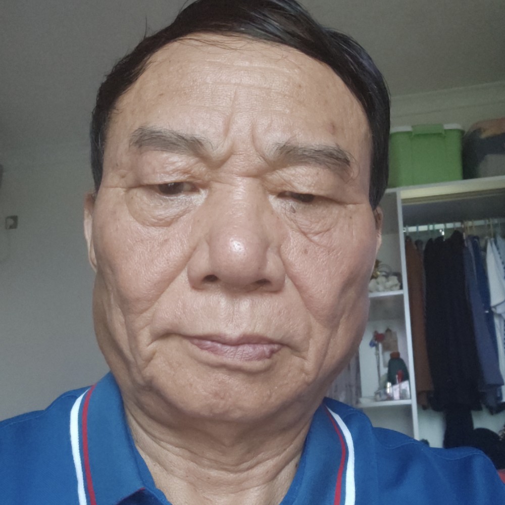 钢笔那老实的照片