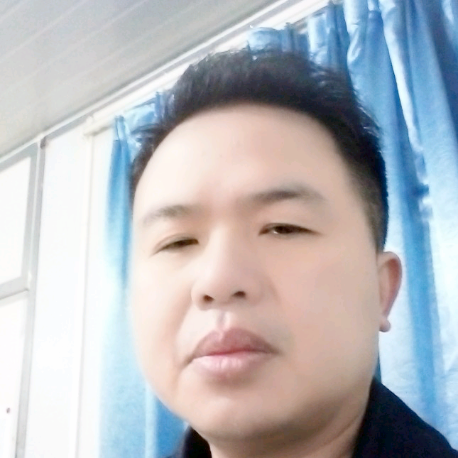 何伯的照片