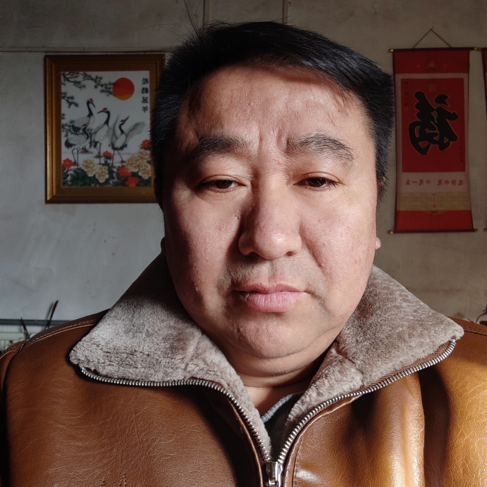 刘一肘的照片