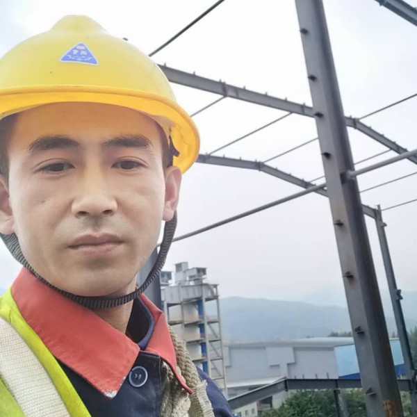 卢孝虎的照片