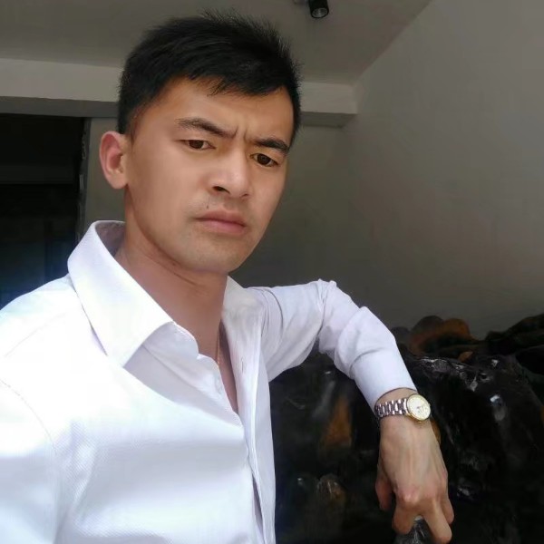 夜无光的蓝宝石的照片