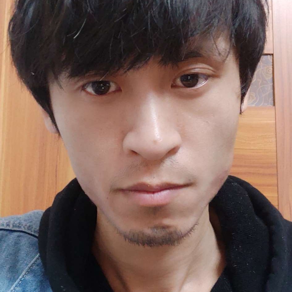 大炮向缥缈的照片