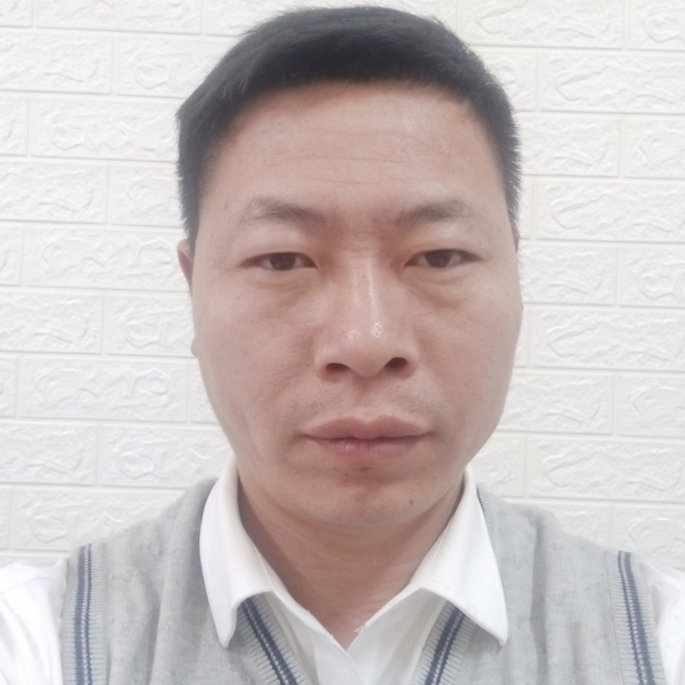 等爱的行者的照片