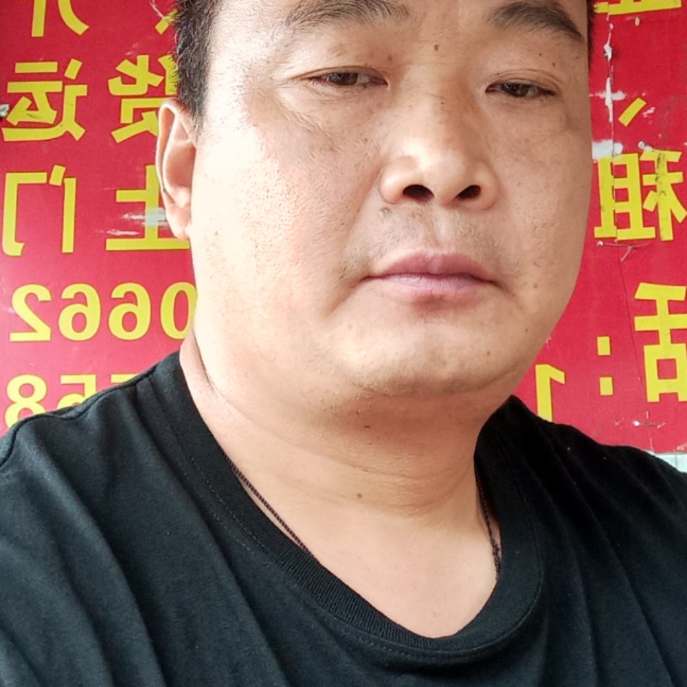 文静扯唇膏的照片