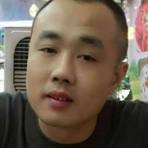 发嗲离歌的照片