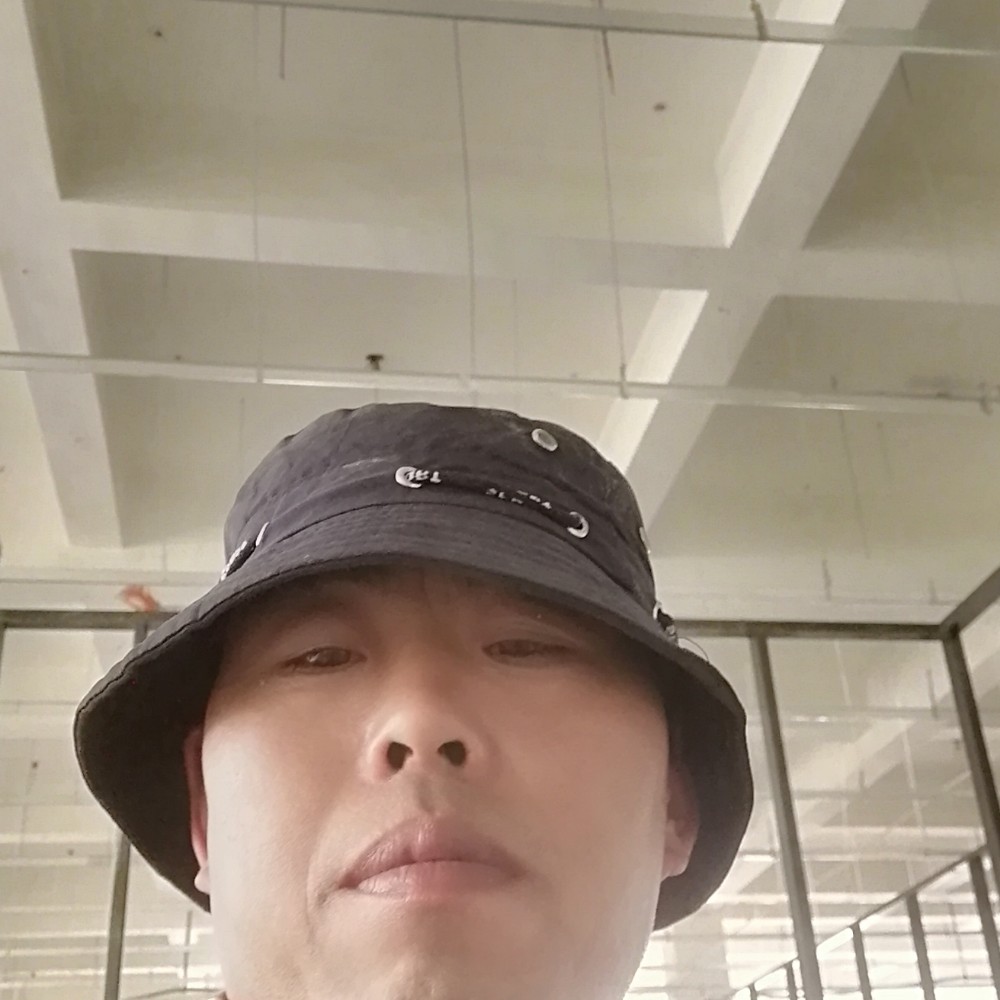 一个人在外漂流的照片