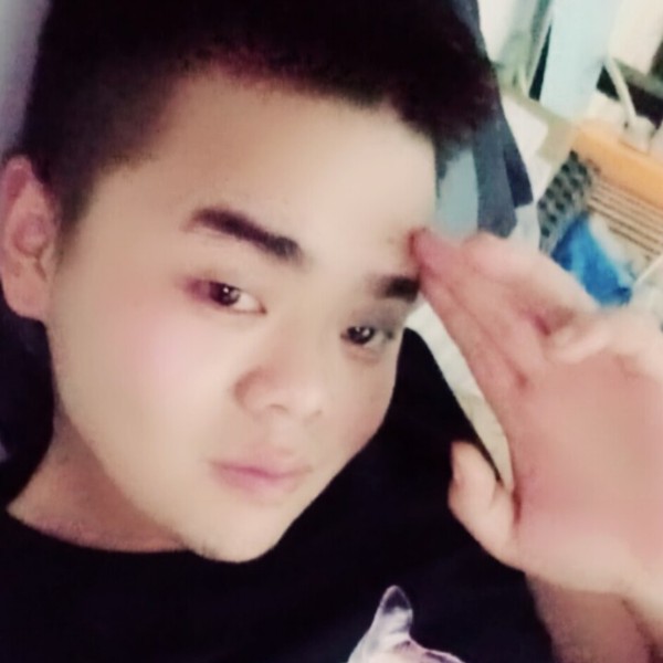 何其兴兴的照片