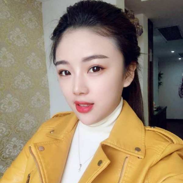 雯可爱的照片