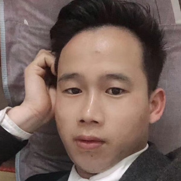 高跟鞋有害羞的照片