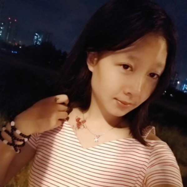 冷月乄葬心的照片