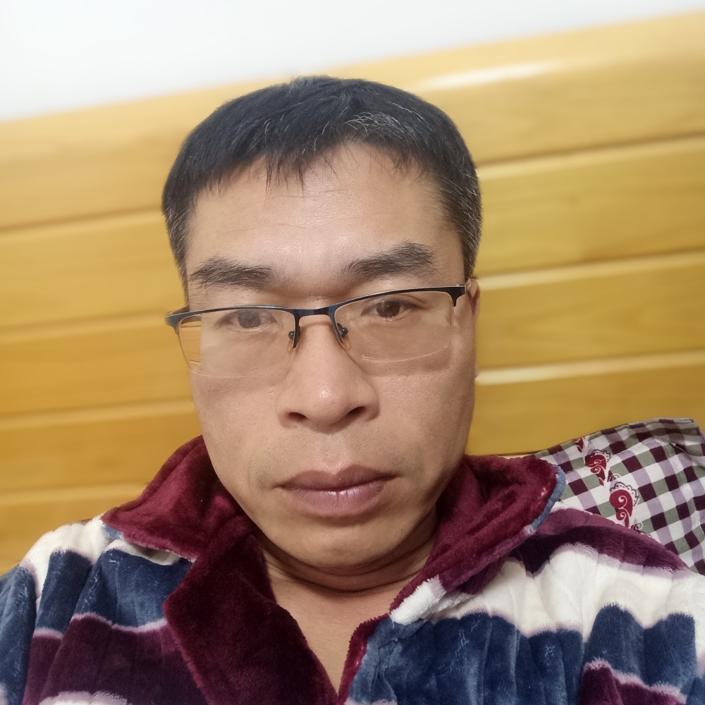 龙哥哥。的照片