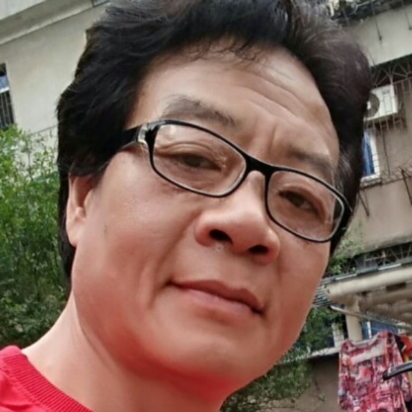 谭爱民的照片