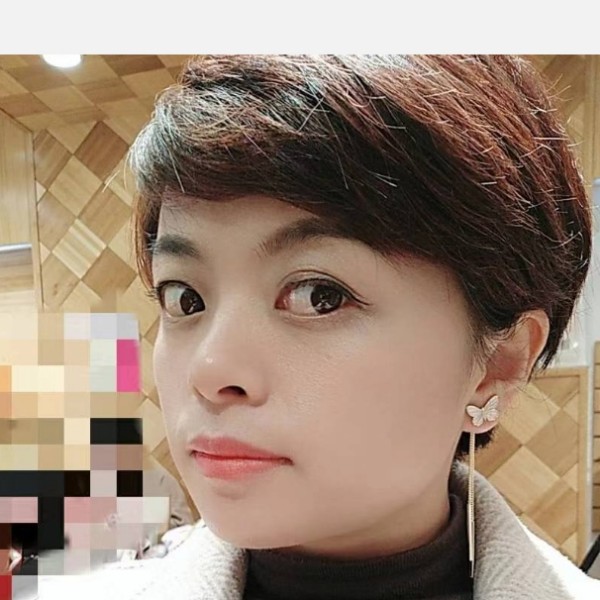 袁梅的照片
