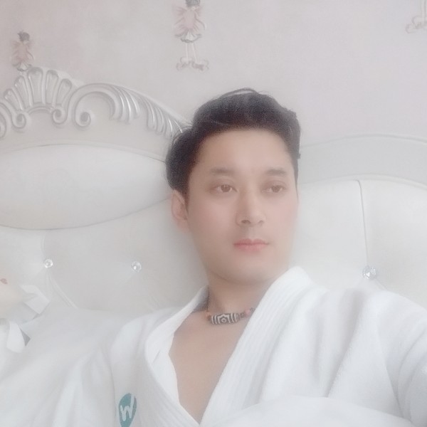 康巴汉子阿德的照片