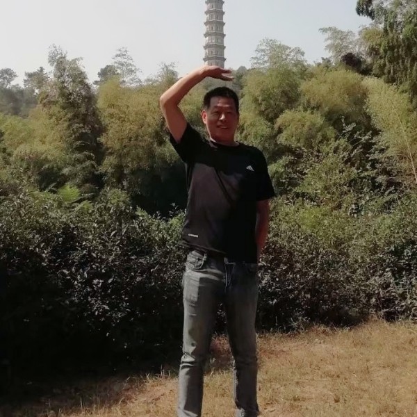 火车迎如意的照片