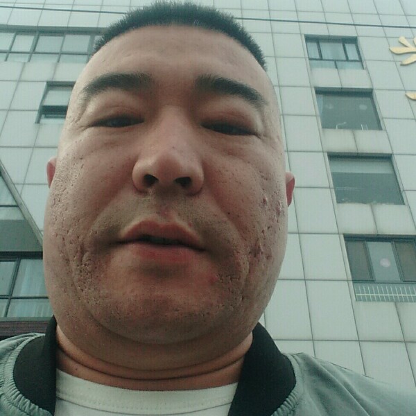 大胆演变泥猴桃的照片