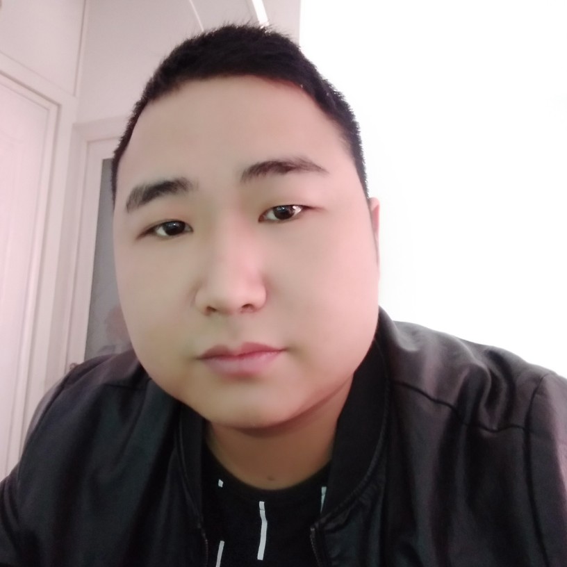 开心一小伙的照片