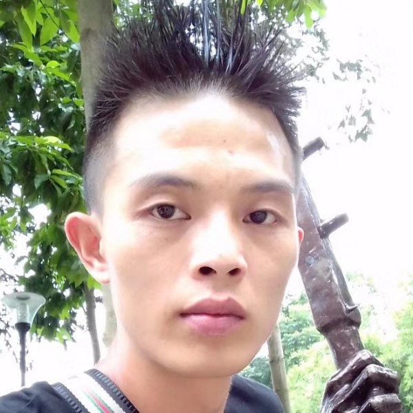 威武邂逅香烟的照片