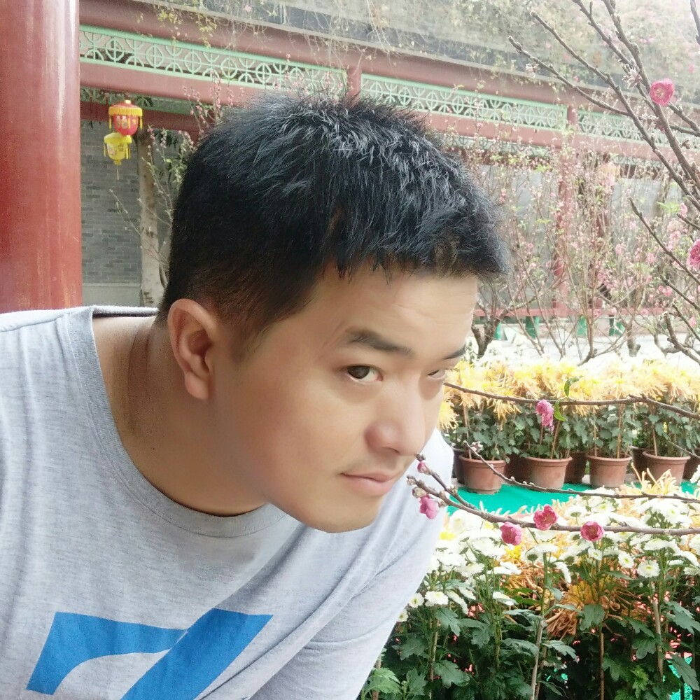 邓杰明的照片