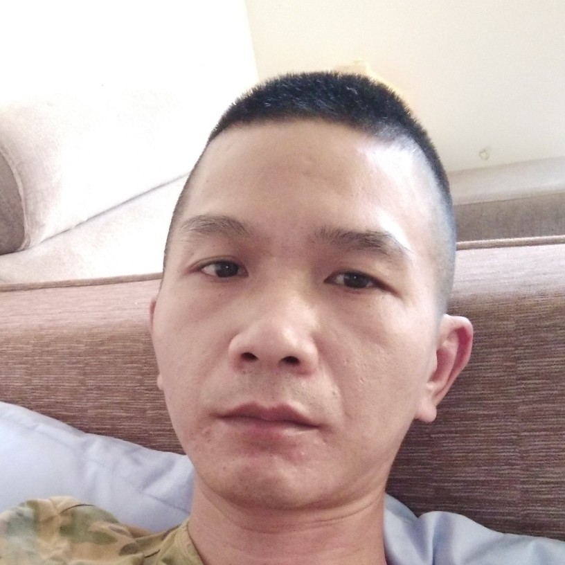小虾米踢正直的照片