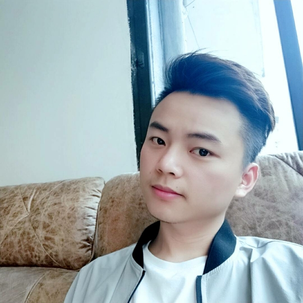 黄豆挽手初夏的照片