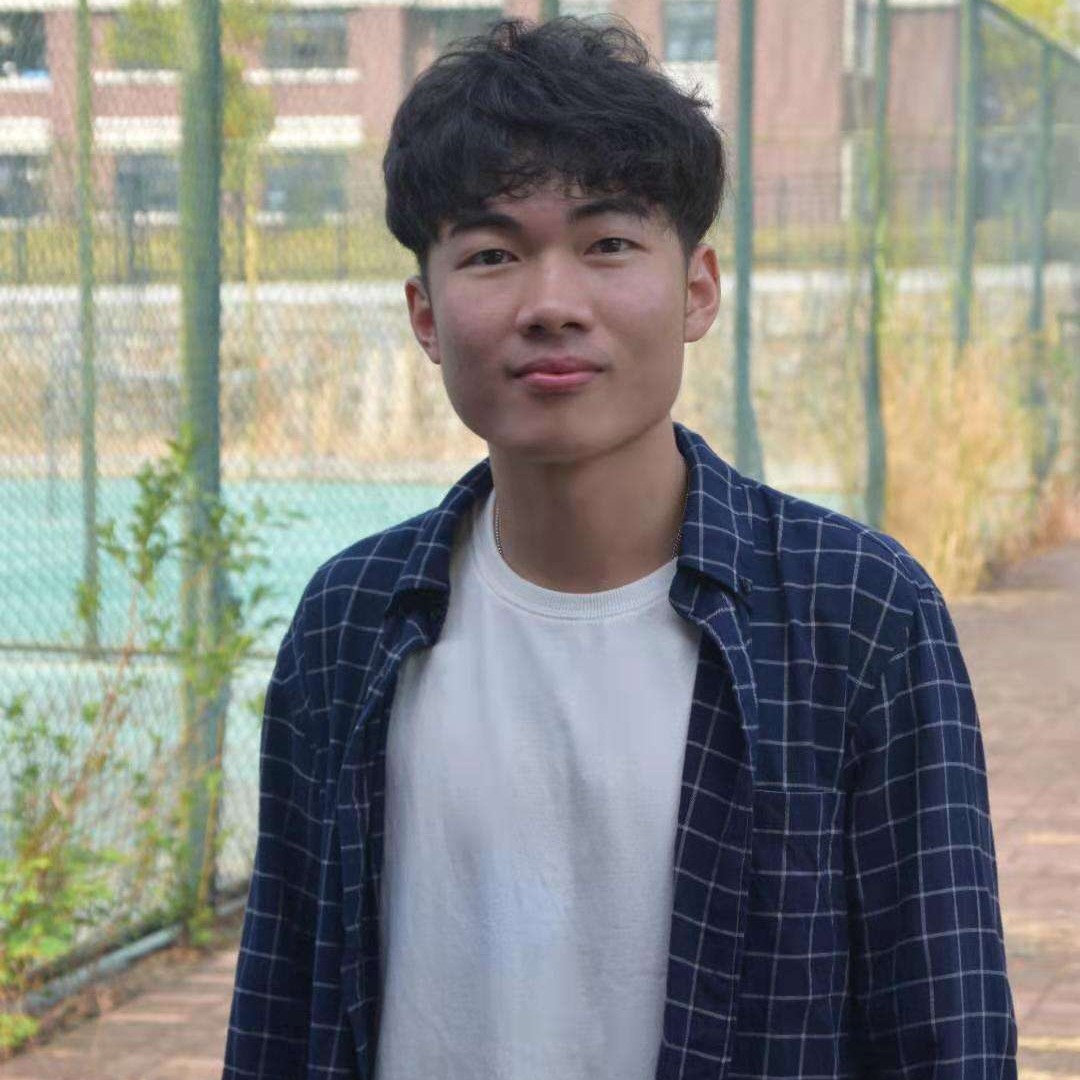 路人保卫平常的照片