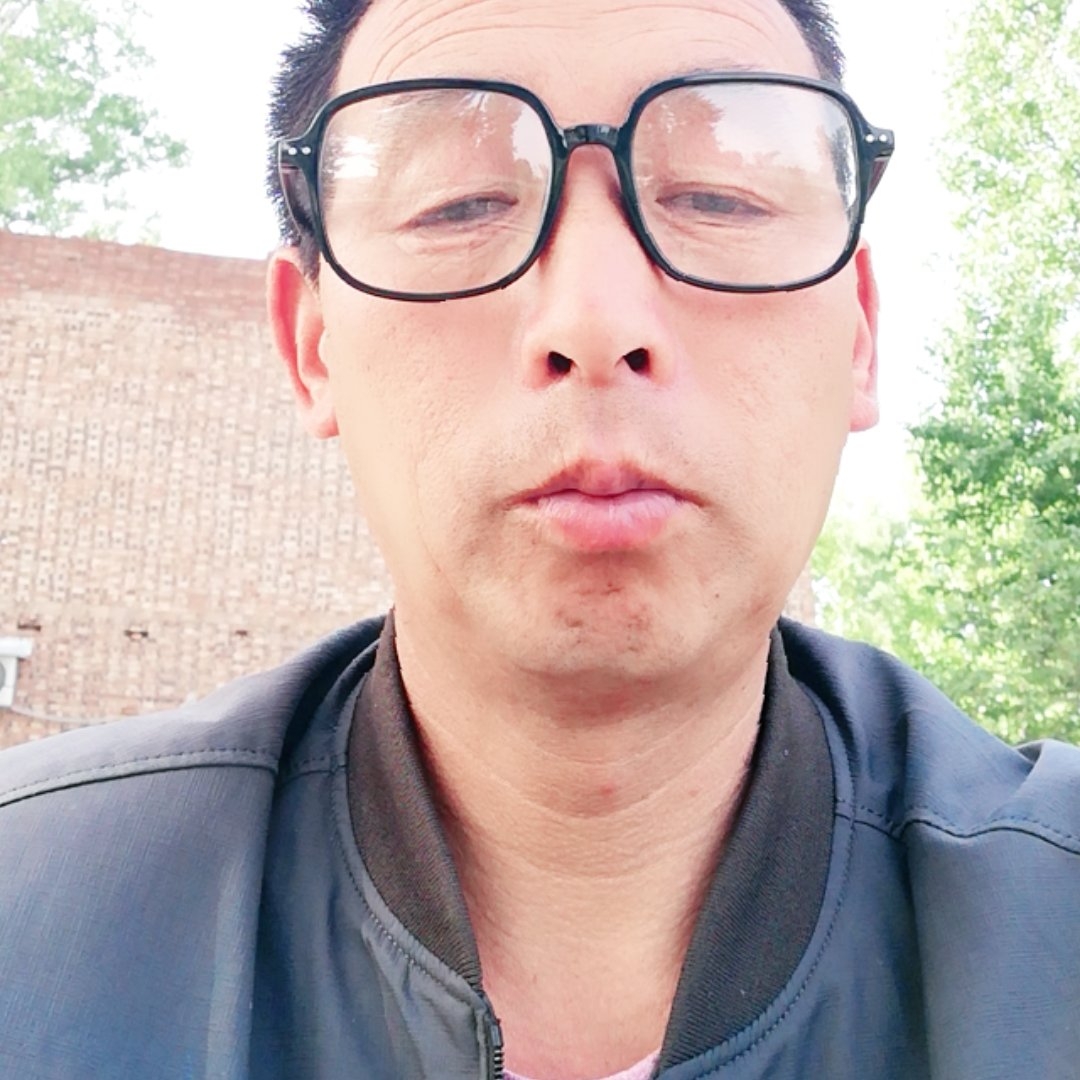 老迟到苦恋朋友的照片